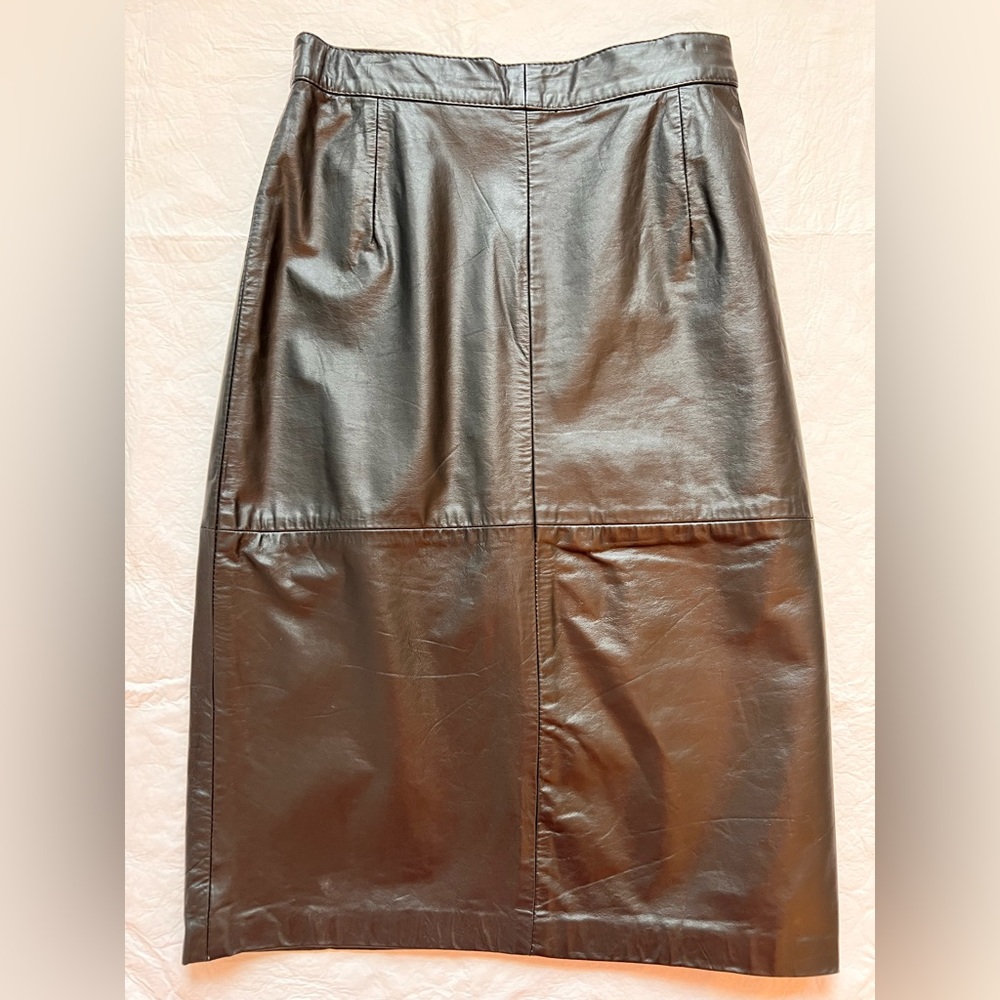 Genuine Leather Skirt Sz 7-8 = approx Women's Sz 6  26-inch Waist 26-inch Length